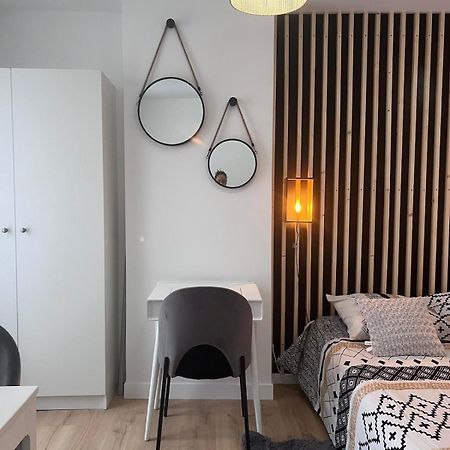 Studio A Deux Pas De Paris Lägenhet Levallois-Perret Exteriör bild